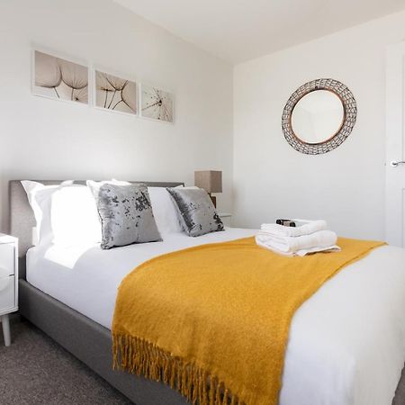 Castle Reach Apartment Колчестер Экстерьер фото