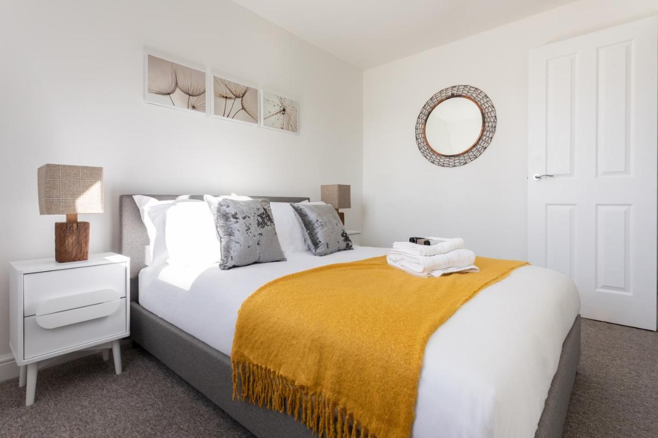 Castle Reach Apartment Колчестер Экстерьер фото